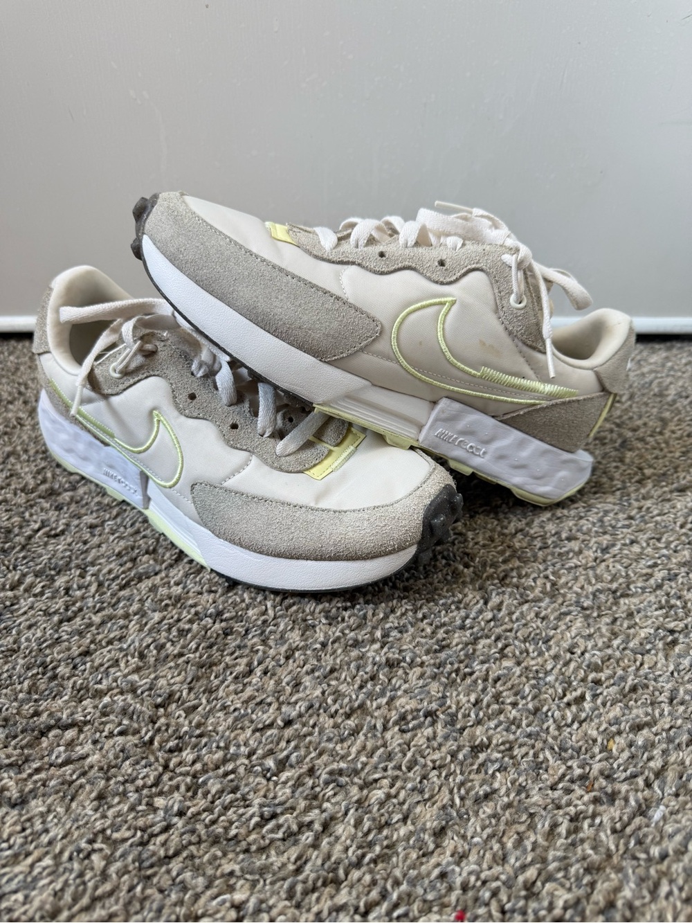 Nike Women's Beige and Pale Yellow Athletic Sneakers